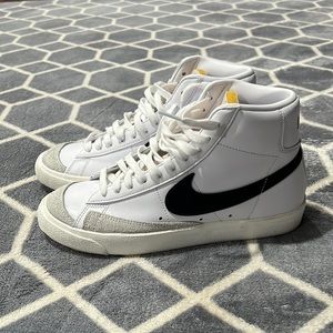 Women’s Nike Blazer Mid ‘77